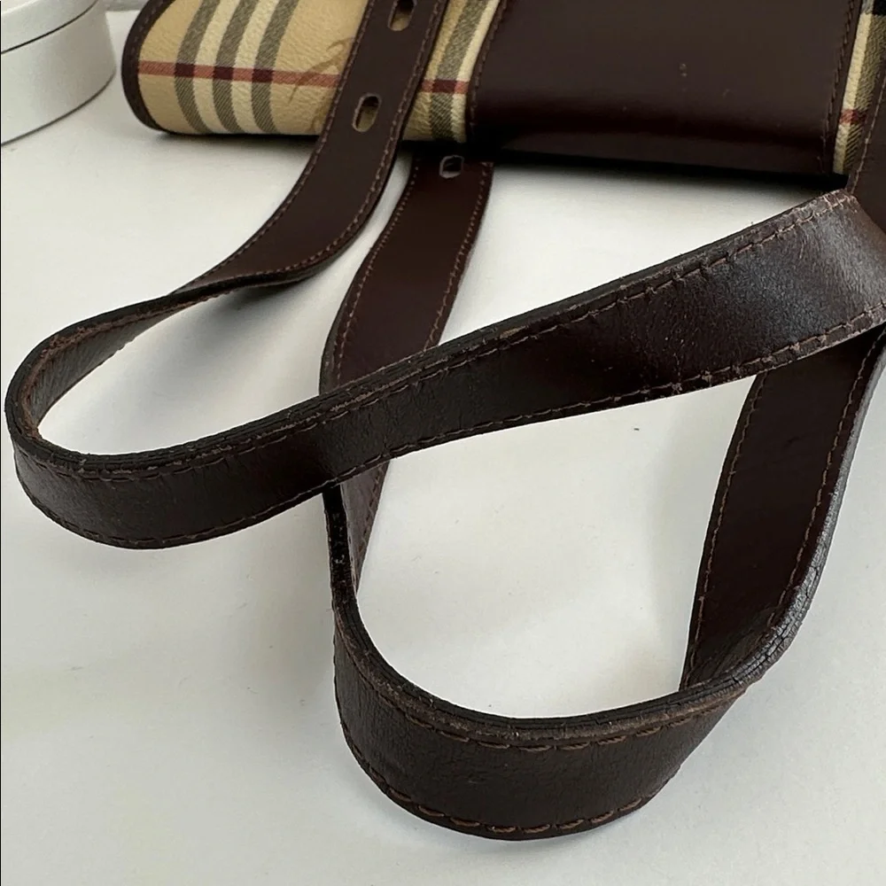 💯Authentic Burberry Shoulder Bag🍀